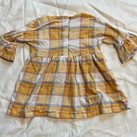 2 Dresses - Picture 3 of 7